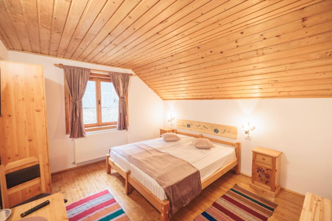 Pensiunea Piatra-Craiului Zarnesti Luaran gambar